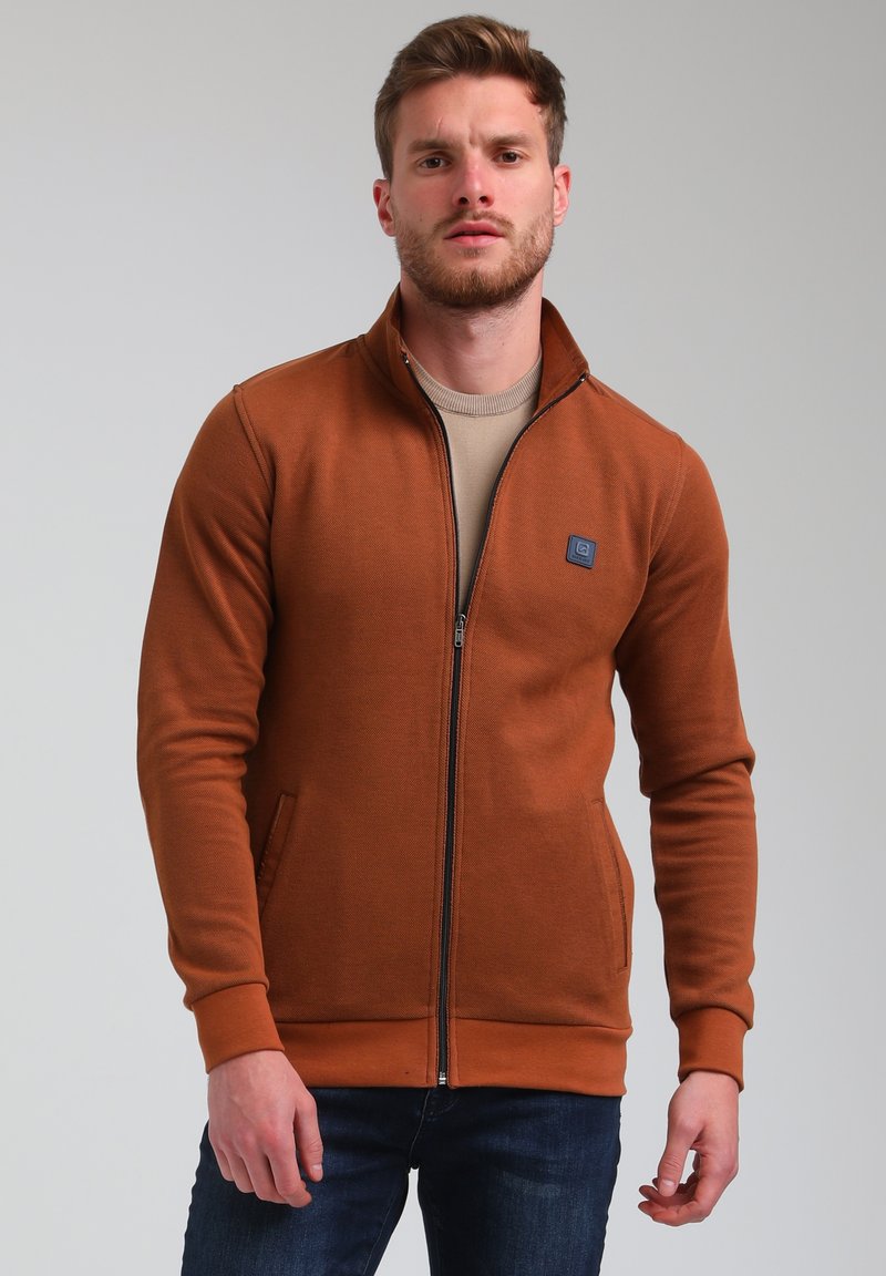 Il Gufo Felpa con zip e cappuccio P20GA325M0030 main image 1