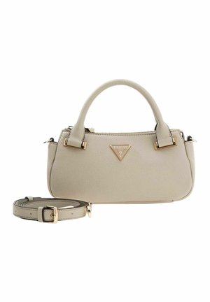 Sac à main beige à finition texturée, avec une quincaillerie dorée, deux anses supérieures et une bandoulière ajustable. Présente une plaque logo à l'avant.