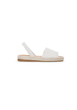 Sandali espadrillas in pelle bianca con una fascia larga, un tacco intrecciato beige e una suola testurizzata. Design minimalista con apertura sul retro.