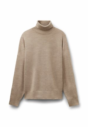 Suéter de cuello alto beige hecho de una suave tela texturizada, con cuello y dobladillo acanalados, que presenta mangas largas y un corte relajado.