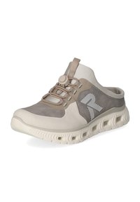 Slip-On-Sneaker mit einer Mischung aus beigen und grauen Materialien, texturiertem Wildleder und glattem Synthetik, verstellbarem Schnürsystem und einer kräftigen Sohle.