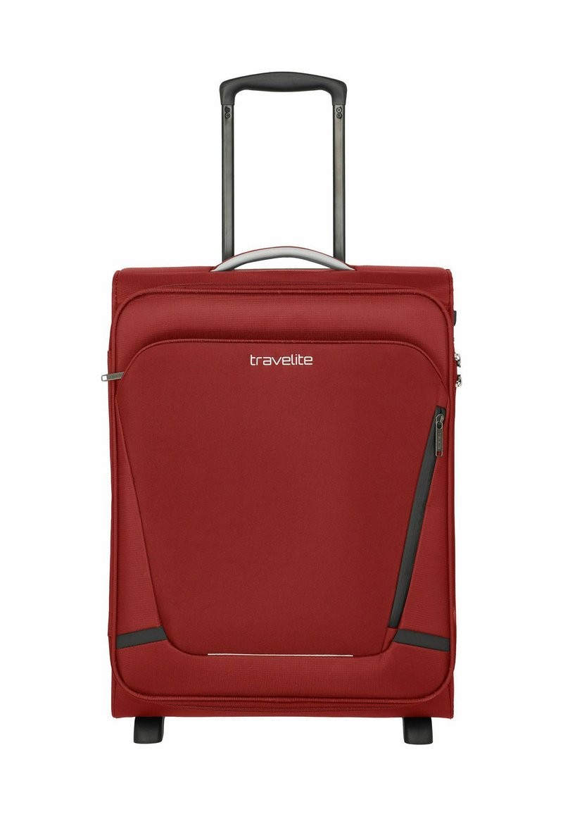 Valigia di stoffa rossa con manico telescopico, tasca frontale con zip e ruote in plastica. Presenta un logo Travelite sulla parte anteriore.