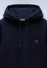 Sudadera azul marino hecha de una suave mezcla de algodón, con un bolsillo canguro, capucha con cordón y un logotipo discreto en el pecho.