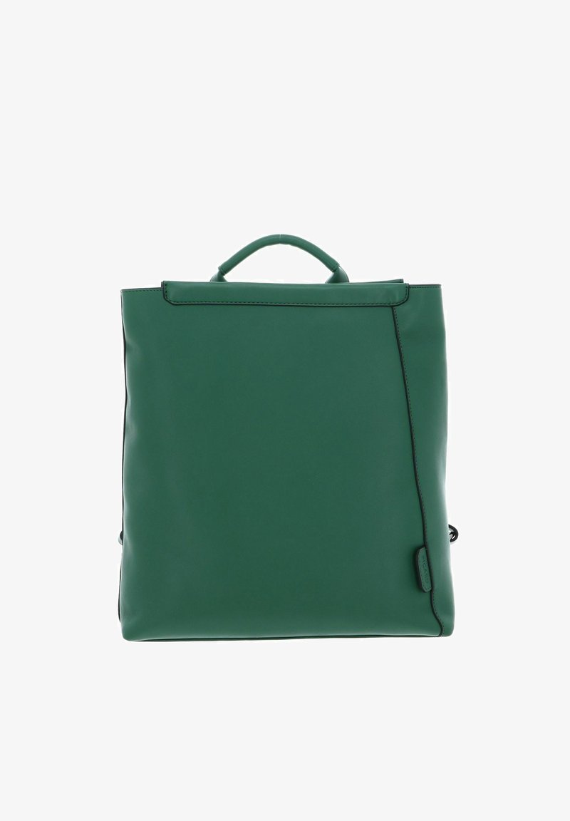 Sac à dos en cuir vert avec une forme rectangulaire structurée, doté d'une poignée supérieure et de coutures noires discrètes le long des bords.