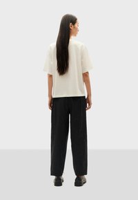 Thinking Mu LUCIA - T-shirt imprimé - off white