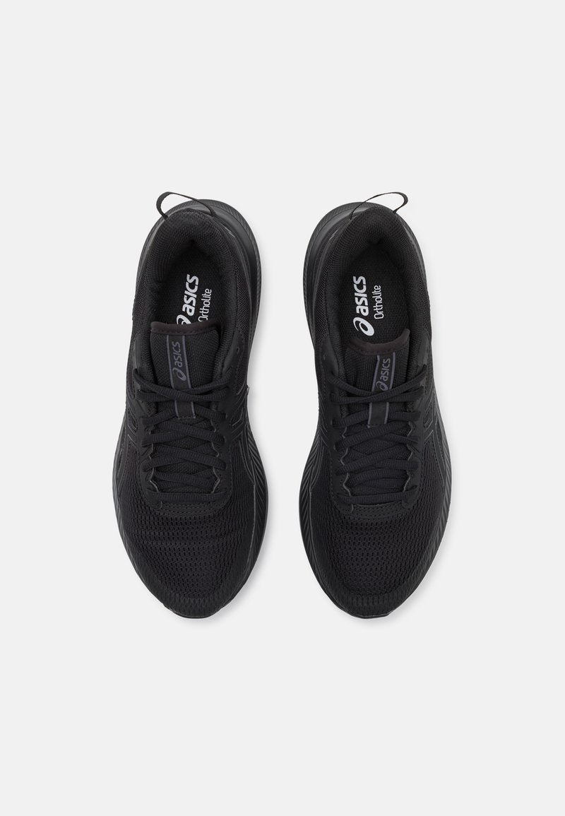 Schwarze Sportschuhe mit einem Obermaterial aus Mesh, Schnürdesign und einer gepolsterten Ortholite-Einlegesohle. Verfügt über dezente Markenkennzeichnung und strukturierte Akzente.