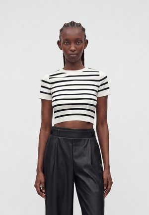 JDY, JDYCIRKELINE CROP  - T-shirts print - cloud dancer/black