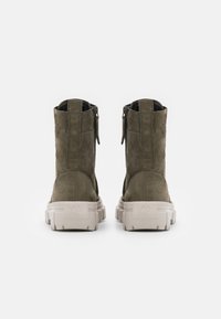 Paul Green Bottines à plateau - green
