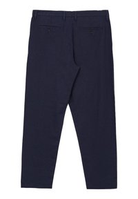 Pantaloni in lino blu navy con una vestibilità a gamba dritta, dotati di due tasche posteriori e una trama liscia. Design classico in vita.