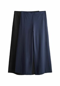 Divi vidukļa garuma bikses, izliktas plakani: vienas melnas, otras tumši zilas. Abām ir gluda tekstūra, elastīgs jostasvīrs un plata kāju dizains.