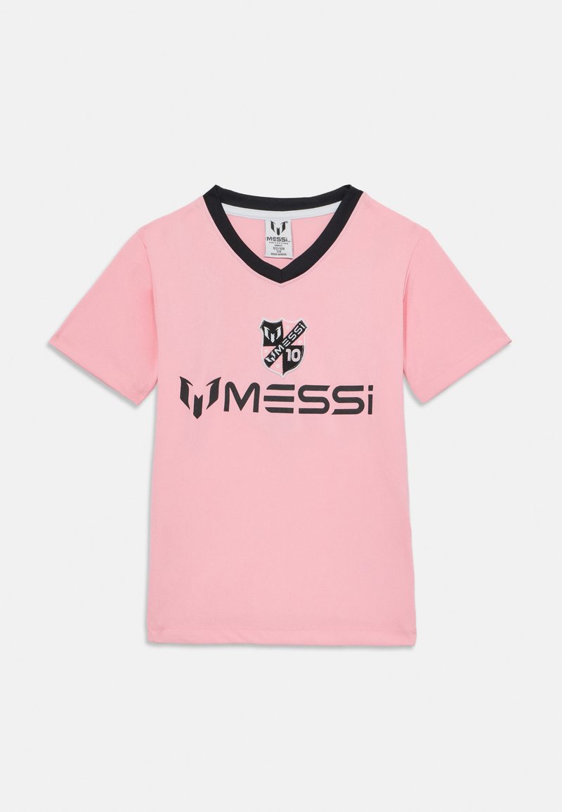 Rosa kurzärmliges T-Shirt mit einem schwarzen V-Ausschnitt, auf der Vorderseite mit einem Logo und der Nummer 10 in Schwarz bedruckt. Aus weichem Baumwollmaterial.