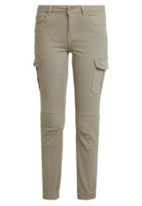Pantalones cargo color caqui con un diseño ajustado, múltiples bolsillos laterales, puños elásticos y una mezcla de algodón suave. Presenta detalles de costura sutiles.