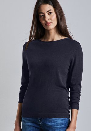 Maglione lungo a maniche nere scure con scollatura rotonda e polsini e orlo a coste. Materiale morbido e traspirante con una texture liscia.
