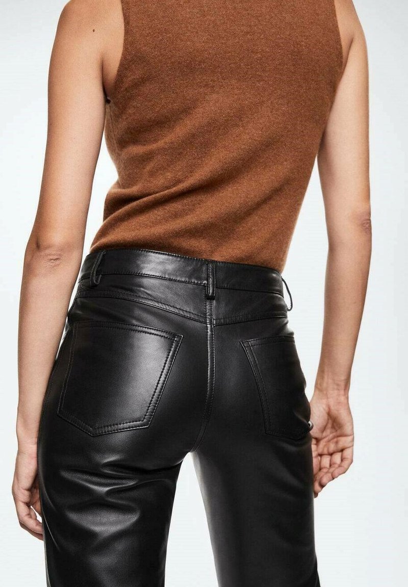 Mango NINA - Pantalón cuero - noir/negro Zalando.es