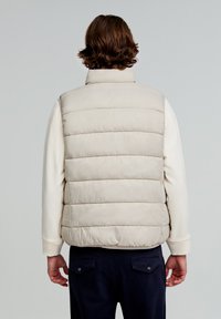 Scalpers NEW GSTAAD  - Väst - beige