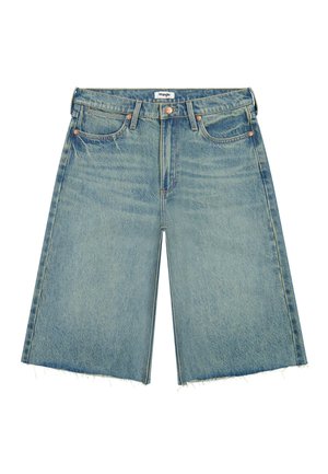 Augsta vidukļa zilas džinsa šorti līdz ceļgalam ar saplēstām malām, priekšpusē ar pogu un rāvējslēdzēju, jostu cilpām un piecām kabatām ar vara kniedēm.