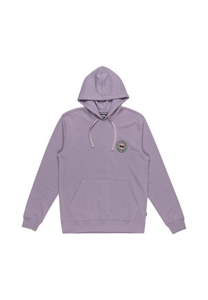 Haut à capuche violet clair en tissu doux, doté d'une poche avant, d'une capuche réglable avec cordons et d'un patch logo rond sur la poitrine.