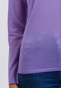 CASH-MERE Strickpullover - viola