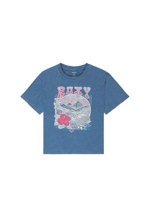 T-shirt en coton bleu avec un design imprimé comprenant "ROXY", un paysage montagneux et une fleur d'hibiscus rose en contours blancs.