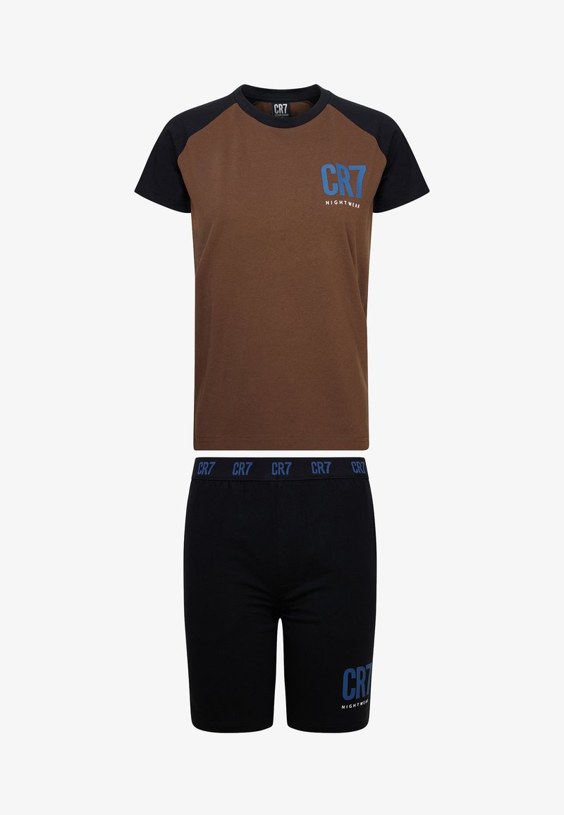 T-shirt marron à manches courtes avec des manches raglan noires, arborant un logo bleu "CR7". Shorts noirs avec une taille élastique et des accents de logo.
