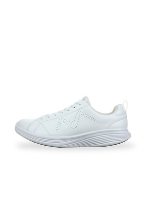 MBT REN LACE UP - Zapatos de caminar - white