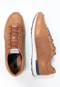 Pepe Jeans Tenisky - dark brown