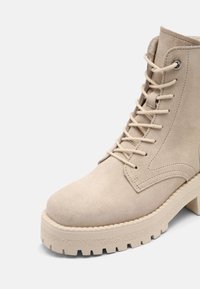 Tamaris Plateaustiefelette - antelope