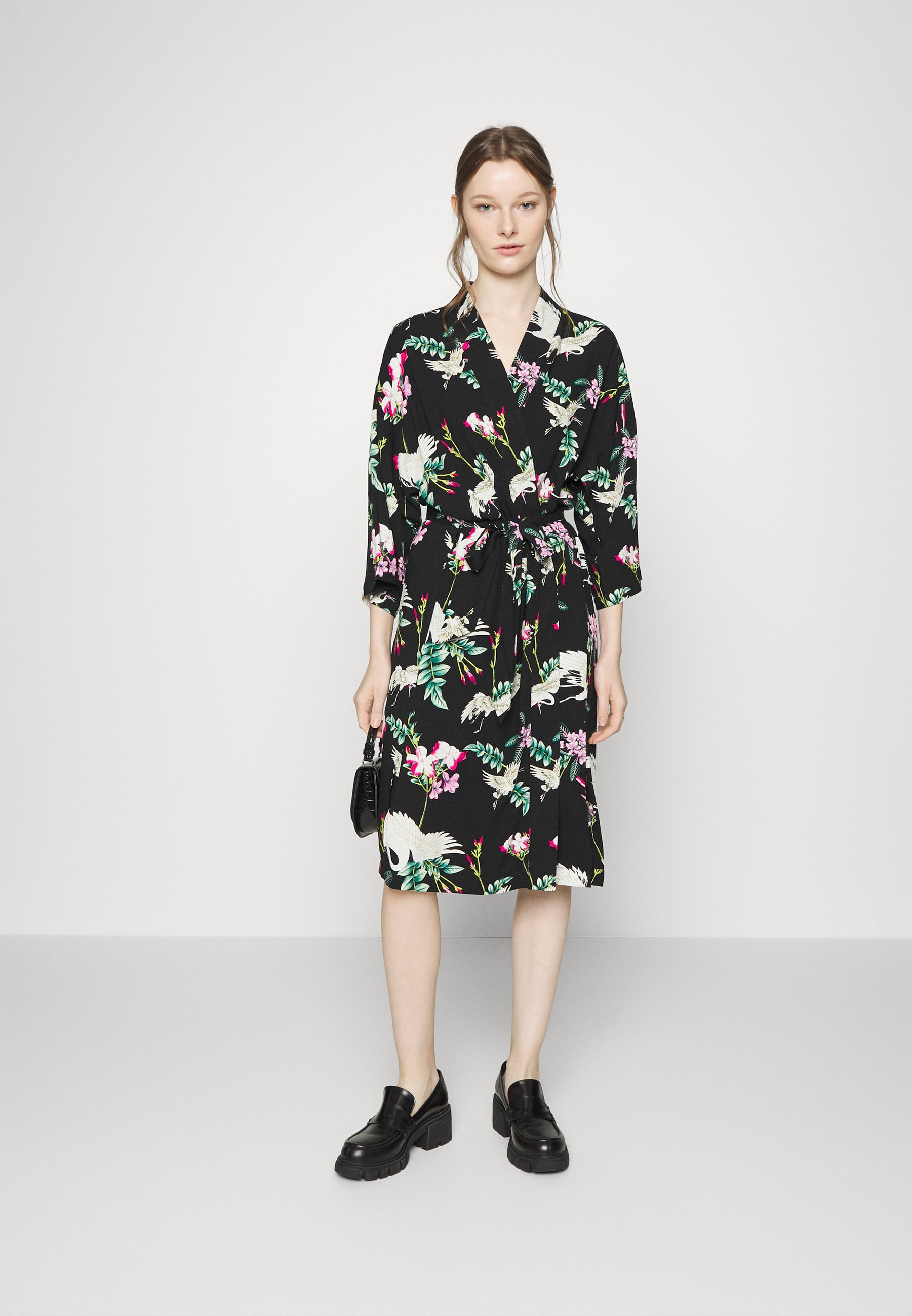 YAS YASCRANE KIMONO DRESS VIP - Vestito estivo - black/multicolore - Zalando .it