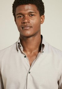 Next Hemd - neutral brown