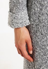 Urban Classics Kofta - grey