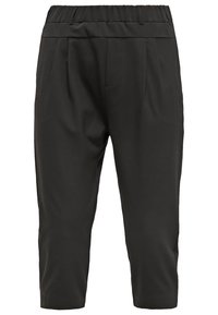 Pantalon noir court avec une texture lisse et brillante, taille élastique et plis à l'avant. Le design présente une coupe droite au niveau des jambes.
