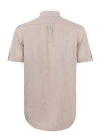 Beige kortærmet skjorte med krave, lavet af en blanding af linned, med en glat tekstur og detaljer ved ryggen.
