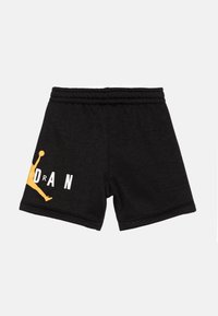 Jordan JORDAN SUSTAINABLE UNISEX SET - Shorts - yellow ochre
