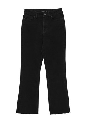 Jeans a zampa d'elefante in denim nero con orlo grezzo, design a cinque tasche e chiusura con bottone metallico. Il tessuto sembra morbido con una texture minimale.