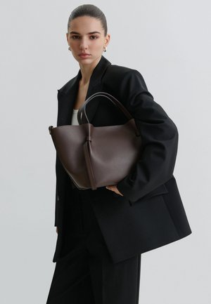 ESTRO TYPU ŁÓDKA Z WŁOSKIEJ - Kabelka - dark brown