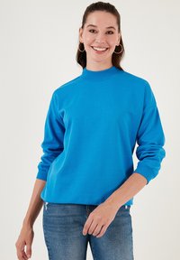 Unselected, turquoise