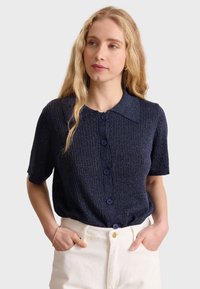Unselected, navy blue