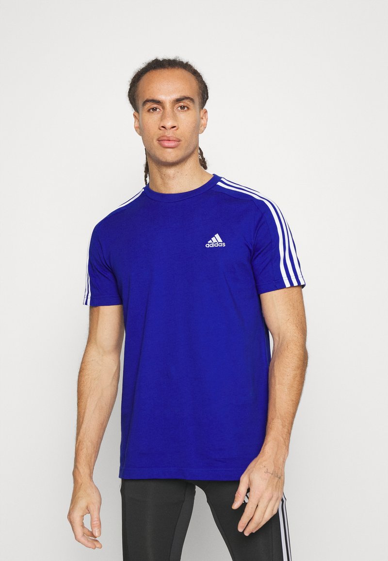 adidas Sportswear ESSENTIALS SINGLE 3-STRIPES - Apdrukāts T-krekls - semi lucid blue/white