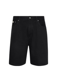 Schwarze Jeans-Shorts mit vorderem Knopf und Reißverschluss, Gürtelschlaufen sowie seitlichen und Münztaschen, vor weißem Hintergrund dargestellt.