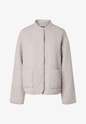 Beige quiltet jakke med rund halsudskæring, forlommer og diamantmønster quiltning, designet til afslappet overtøj.
