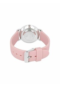 Rosa Silikon-Uhrband mit einer polierten silbernen Schnalle; runder Uhrengehäuse mit glattem Metallrücken; minimalistisches Design, das auf Funktionalität fokussiert ist.