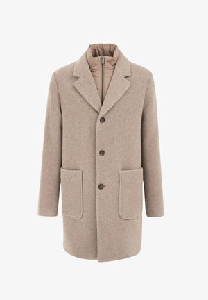 Beige Wollmischungsmantel mit drei dunklen Knöpfen, zwei großen Fronttaschen und einer inneren Steppkragenlage mit Reißverschluss.