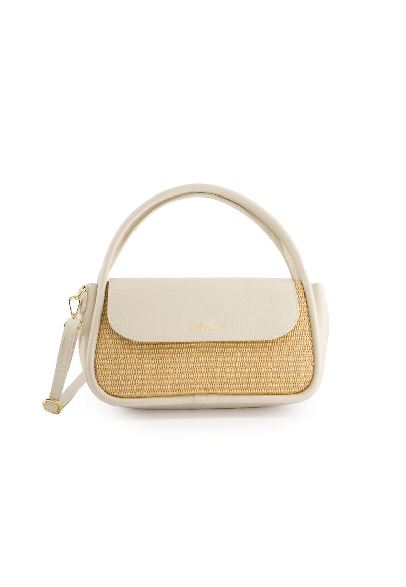 Cremefarvet håndtaske med en vævet rattan-front. Har en struktureret form, glat lædertekstur og en guldfarvet lukning. Justerbar rem inkluderet.