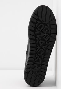 Vagabond Botines bajos - black