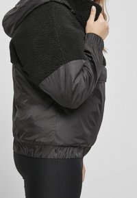 Urban Classics Vinterjacka - black