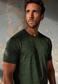 Next Spordi T-särk - khaki green