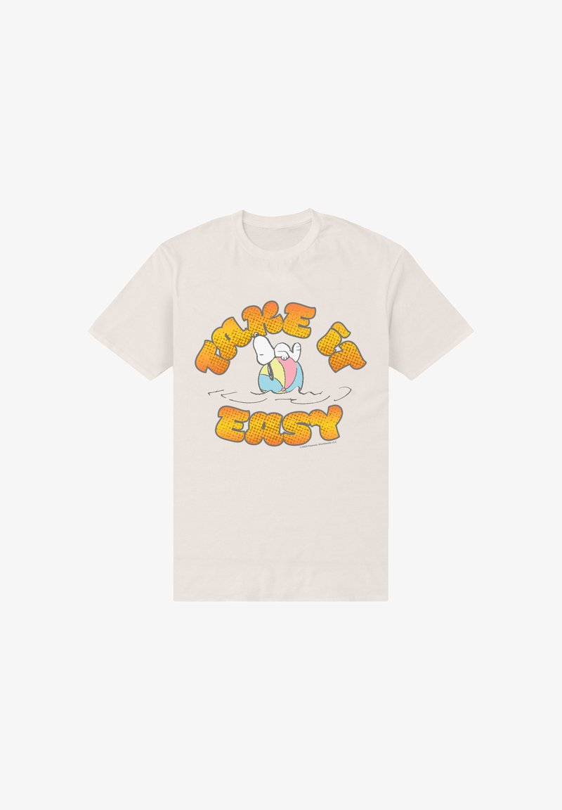 T-shirt crème avec un chien de dessin animé allongé sur un ballon de plage coloré, entouré d’un grand texte orange indiquant « Take it Easy .»