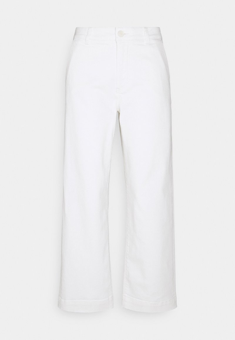 Pantalones anchos blancos de algodón, con cintura alta, cierre frontal de botones y sin patrones o adornos visibles.