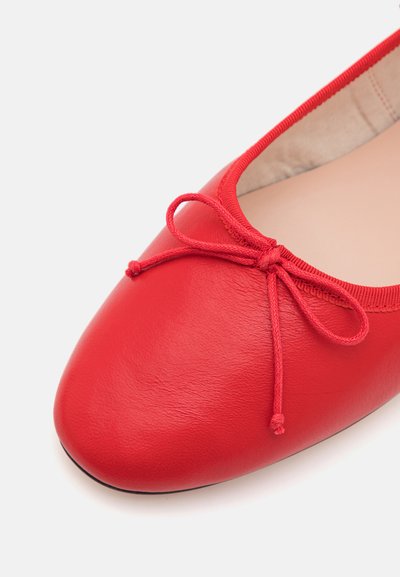 Loeffler Randall LEONIE SOFT BALLET FLAT - Ankle strap ballet pumps - red