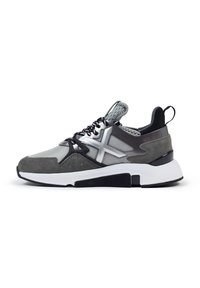 MUNICH CLICK - Trainers - silver